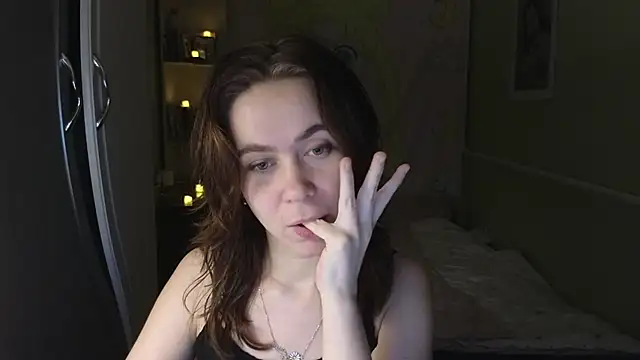 Snapshot of Riley_Roo chatting on 12-03-25, 05:11 Riley Roo online show from 12-03-25, 05:11