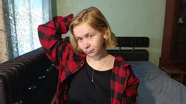 Snapshot of Riley_Roo chatting on 07-23-26, 06:00 Riley Roo online show from 07-23-26, 06:00