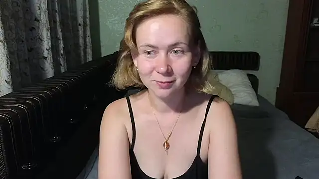 Snapshot of Riley_Roo chatting on 07-24-26, 06:39 Riley Roo online show from 07-24-26, 06:39