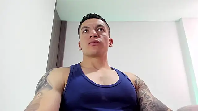 Snapshot of aquiles_51 chatting on 07-15-26, 05:29 aquiles 51 online show from 07-15-26, 05:29
