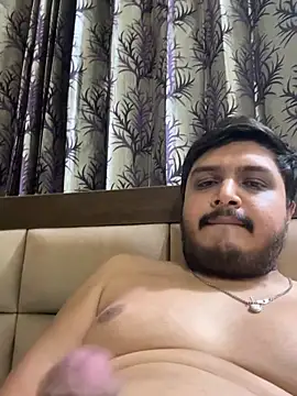 Snapshot of Parth-26 chatting on 05-13-26, 06:05 Parth-26 online show from 05-13-26, 06:05