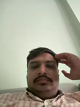 Snapshot of Parth-26 chatting on 05-21-26, 12:45 Parth-26 online show from 05-21-26, 12:45