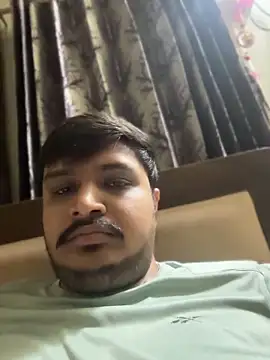 Snapshot of Parth-26 chatting on 06-05-26, 03:51 Parth-26 online show from 06-05-26, 03:51
