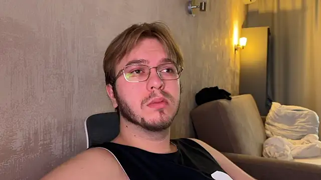 kiopiggy online show from 11-05-25, 06:57