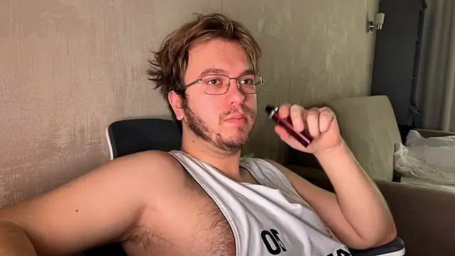 kiopiggy online show from 11-06-25, 06:47