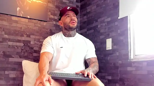 BruceDallas online show from 02-02-26, 09:13