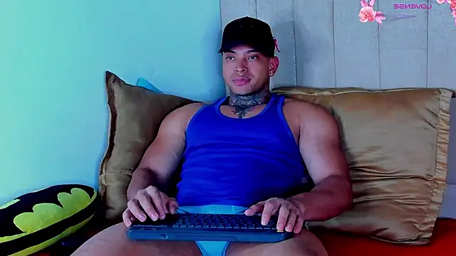 Snapshot of Stiven_collins chatting on 05-27-26, 03:14 Stiven collins online show from 05-27-26, 03:14