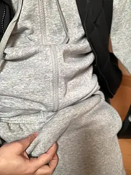 Snapshot of 114514hlove chatting on 02-02-25, 01:23 114514hlove online show from 02-02-25, 01:23