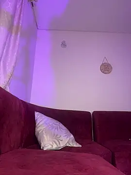 Chloemercury online show from 12-16-25, 07:02