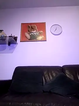 Knuffelstaaf123 online show from 01-05-25, 06:45