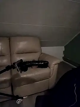 Knuffelstaaf123 online show from 01-09-25, 10:52