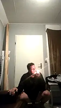 Knuffelstaaf123 online show from 09-16-25, 02:23