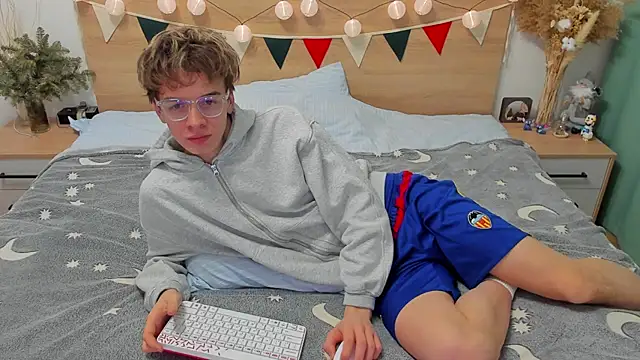 Fandi 777 online show from 01-22-25, 05:37