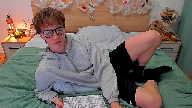 Fandi 777 online show from 10-27-25, 07:07