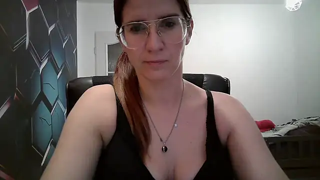 KayaRose online show from 09-29-25, 04:12