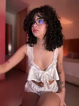 Lianh Benett online show from 02-28-25, 05:15