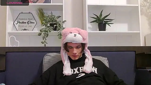 CalvinCay online show from 12-05-24, 08:00