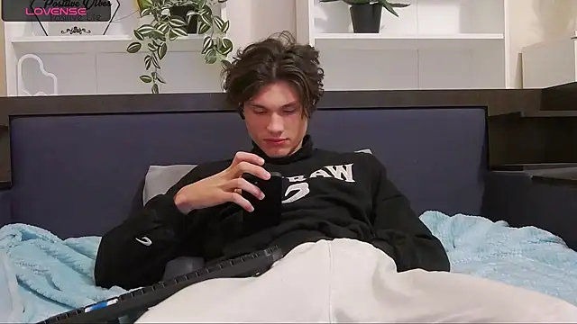 CalvinCay online show from 12-07-24, 12:19