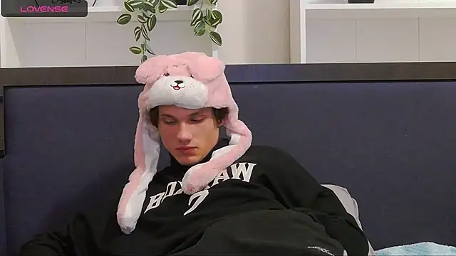 CalvinCay online show from 12-07-24, 08:05