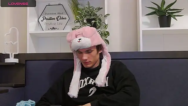 CalvinCay online show from 12-09-24, 08:01