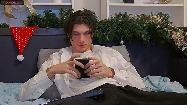 CalvinCay online show from 01-01-25, 12:32