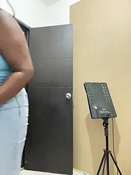 emilyrojas online show from 06-18-26, 12:42