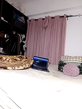 Bella045 online show from 03-19-25, 12:26