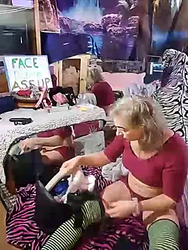 KrystallCoxxh online show from 12-05-25, 05:20