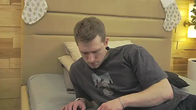 EthanPinkman online show from 12-15-25, 04:39