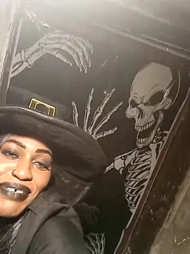 AmazonianMistress online show from 10-31-25, 02:45