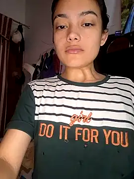 littlemelii online show from 12-29-24, 08:04