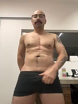 SeizoC online show from 04-17-26, 04:59