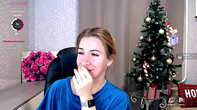 Snapshot of Naughty__Megan chatting on 01-14-25, 04:15 Naughty Megan online show from 01-14-25, 04:15