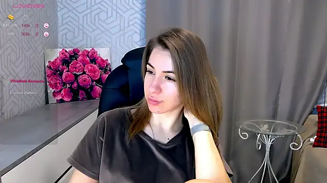 Snapshot of Naughty__Megan chatting on 02-03-25, 06:13 Naughty Megan online show from 02-03-25, 06:13