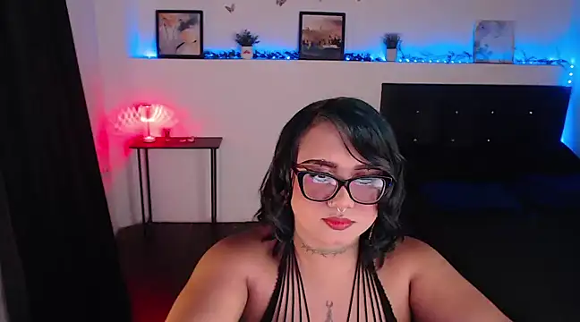 Snapshot of LiaScarlett chatting on 12-30-24, 04:53 LiaScarlett online show from 12-30-24, 04:53