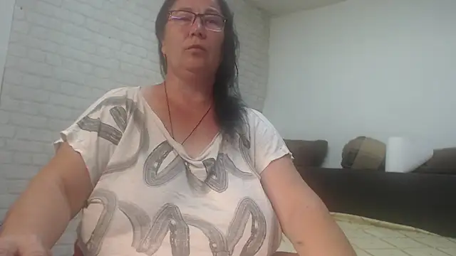EmmaSquirt online show from 06-05-26, 09:53