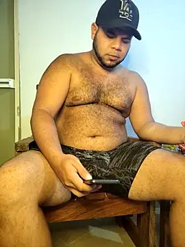 Snapshot of Evert_hairyboy chatting on 09-12-25, 07:47 Evert hairyboy online show from 09-12-25, 07:47