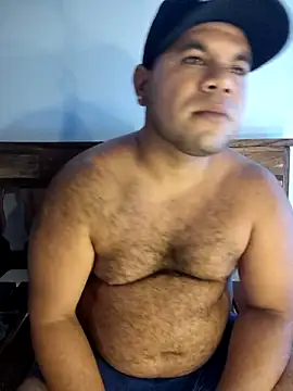 Snapshot of Evert_hairyboy chatting on 09-29-25, 01:33 Evert hairyboy online show from 09-29-25, 01:33