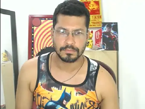 Snapshot of MikeRiverx chatting on 04-08-26, 04:45 MikeRiverx online show from 04-08-26, 04:45