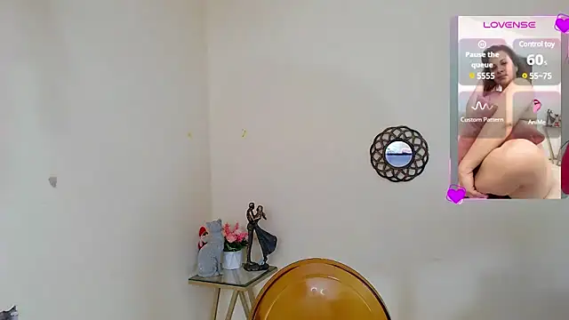 Snapshot of sofia_valeriaa chatting on 02-11-25, 12:49 sofia valeriaa online show from 02-11-25, 12:49