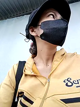 Snapshot of 2HotAsain4u chatting on 12-17-24, 12:56 2HotAsain4u online show from 12-17-24, 12:56