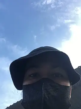 Snapshot of 2HotAsain4u chatting on 01-04-25, 12:37 2HotAsain4u online show from 01-04-25, 12:37