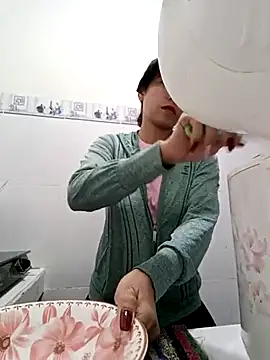 Snapshot of 2HotAsain4u chatting on 03-09-25, 12:10 2HotAsain4u online show from 03-09-25, 12:10