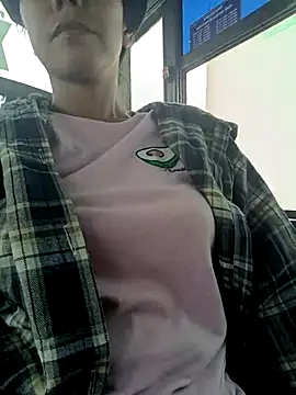 Snapshot of 2HotAsain4u chatting on 03-21-25, 05:21 2HotAsain4u online show from 03-21-25, 05:21