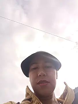 Snapshot of 2HotAsain4u chatting on 09-26-25, 01:42 2HotAsain4u online show from 09-26-25, 01:42