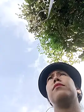 Snapshot of 2HotAsain4u chatting on 10-09-25, 01:25 2HotAsain4u online show from 10-09-25, 01:25