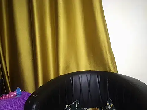 Mon cherrie  online show from 04-13-26, 04:12