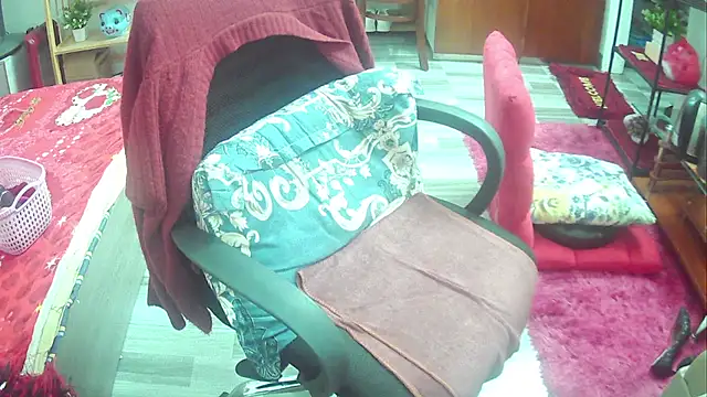 Miu-Le online show from 03-16-25, 08:21