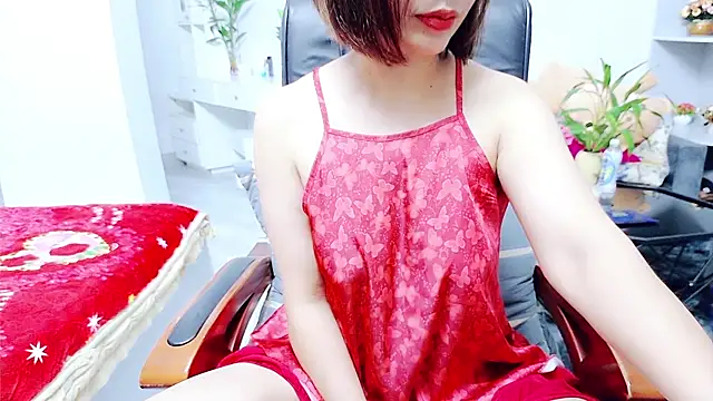 Snapshot of Miu-Le chatting on 06-13-26, 08:23 Miu-Le online show from 06-13-26, 08:23