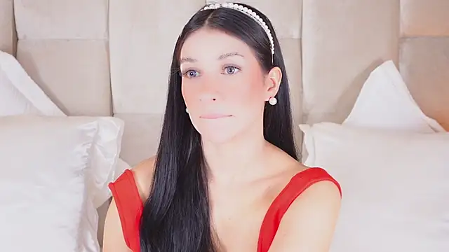 Snapshot of KiraKayleigh1 chatting on 03-08-25, 08:14 KiraKayleigh1 online show from 03-08-25, 08:14